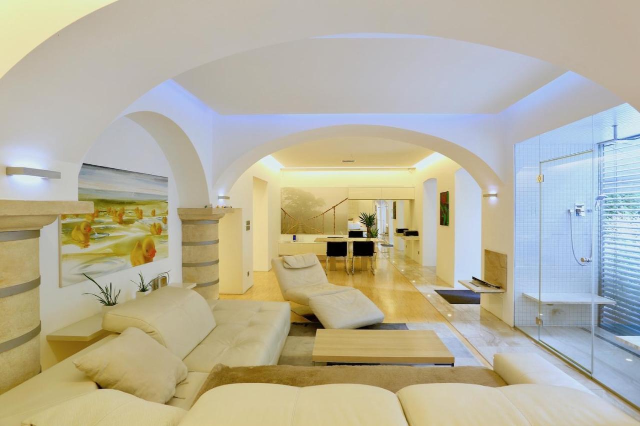 Residence Caesar By Homester Brno Bagian luar foto
